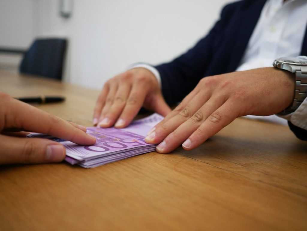 לוקחים הלוואה מחוץ לבנק? היזהרו משוק אפור והסתבכות בפלילים
